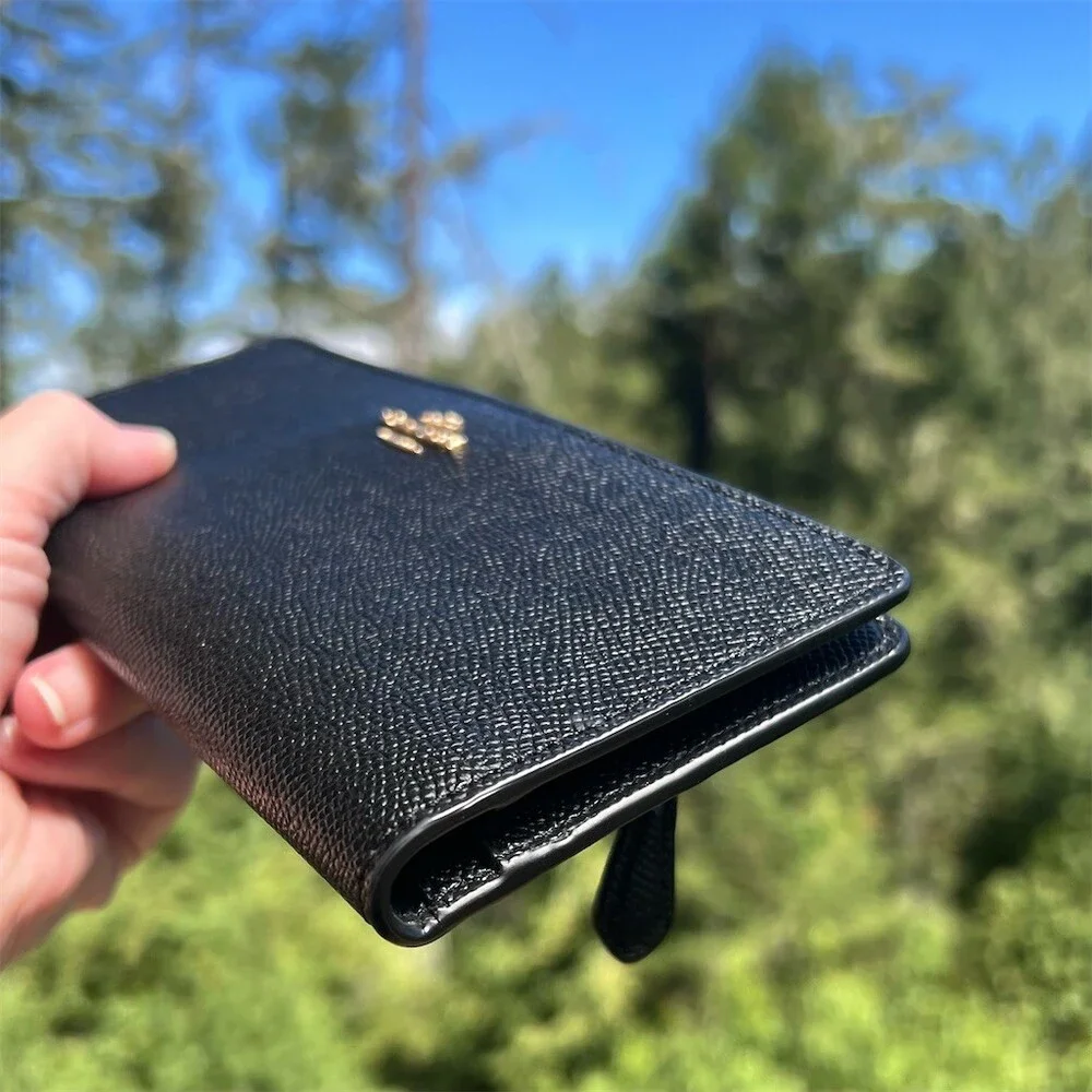 COACH Slim Bifold Wallet BLACK Crossgrain Leather with Gold Hardware AUTHENTIC